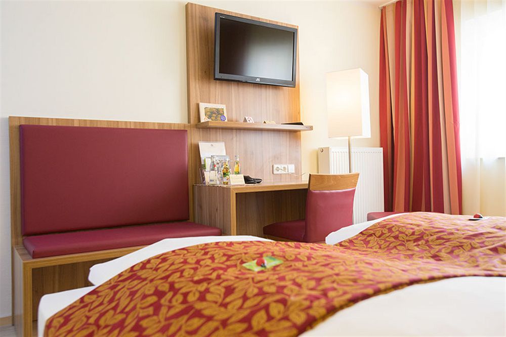Pfalzhotel Asselheim Extérieur photo